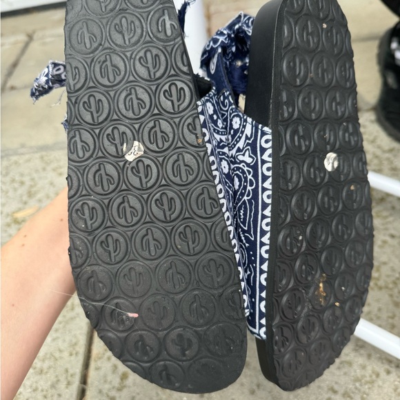 Arizona Love Sandals - Picture 3 of 4